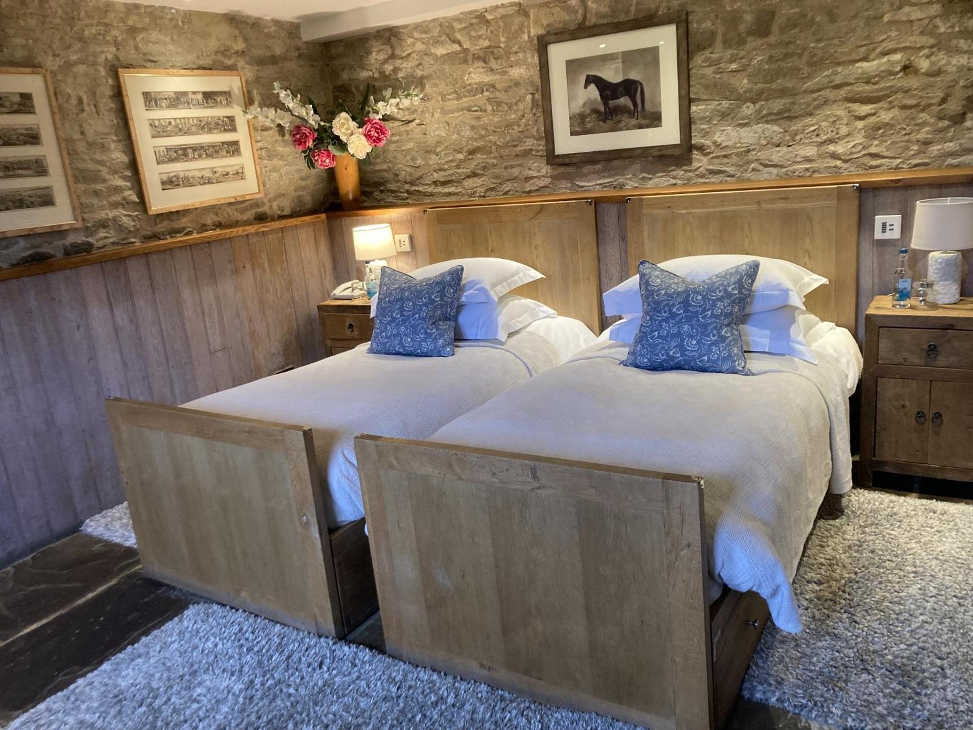 Old Downton Lodge Ludlow Szoba fotó